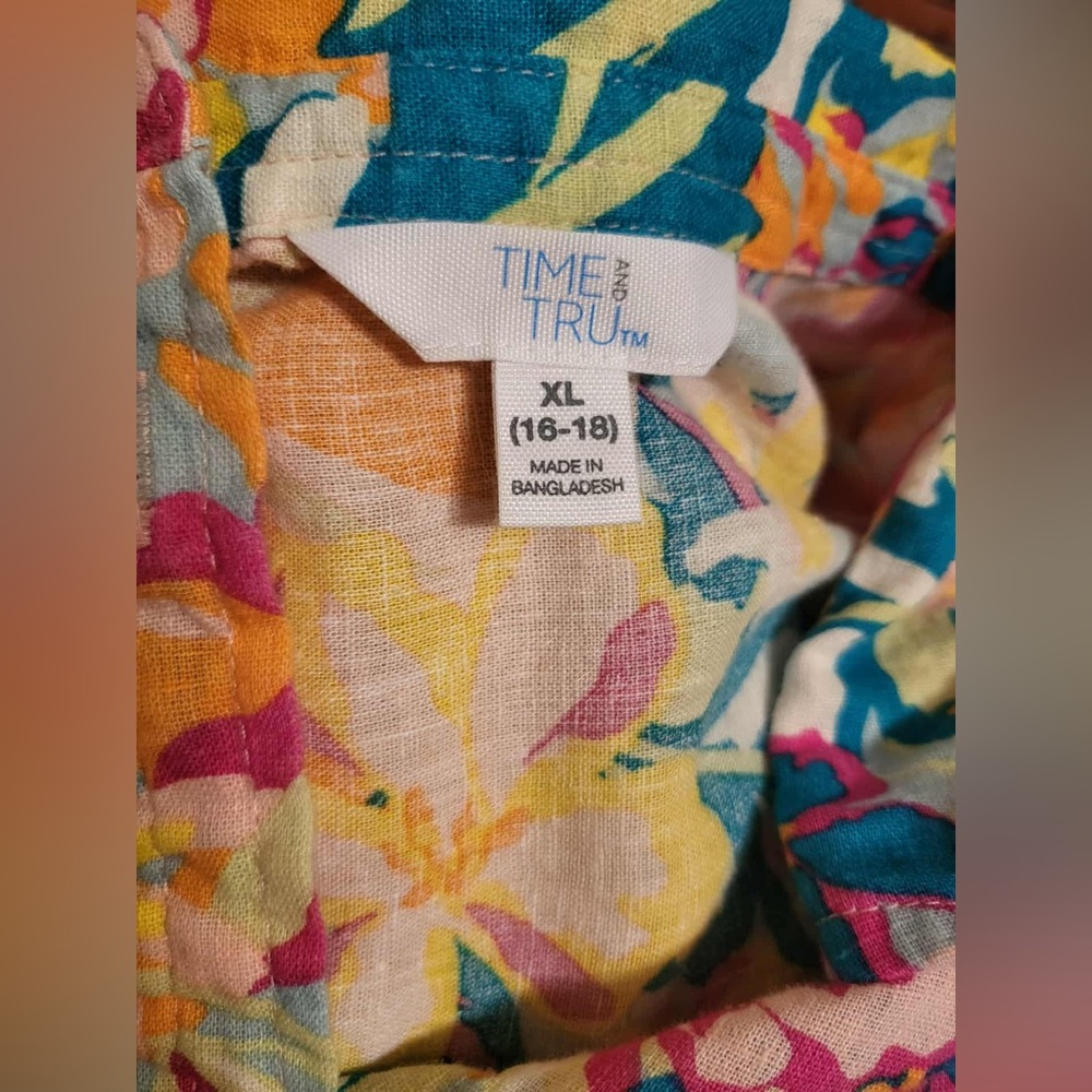 Time and Tru Multicolor Floral Shirt - Picture 2 of 4